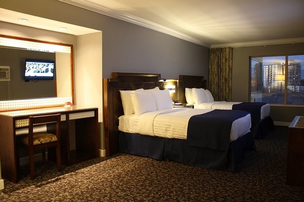 The Deluxe Hotel Vancouver Buitenkant foto